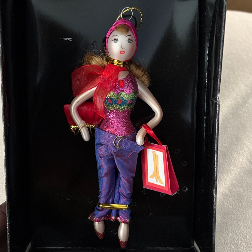 Vintage De Carlini Italian Glass Lady Ornament Shopper With Fashion Purse